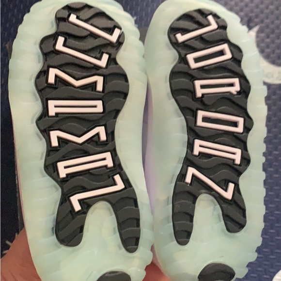 Toddler size 7c Jordan 11 legend blue - Picture 4 of 4